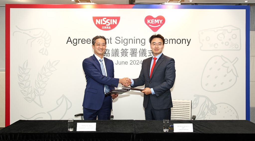 日清食品有限公司收购韩国零食制造商Gaemi Food Co. Ltd. （从左至右）日清食品执行董事兼首席财务官辰谷真次先生；日清食品执行董事、董事长兼首席执行官安藤清隆先生；卖方及Gaemi Food首席执行官陆泫辰先生；卖方及Gaemi Food首席战略官朴景壎先生今日出席购股协议签署仪式。